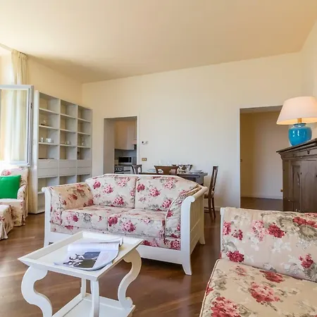 アパート Apartment Anna Lake View In Griante, Lake Como *